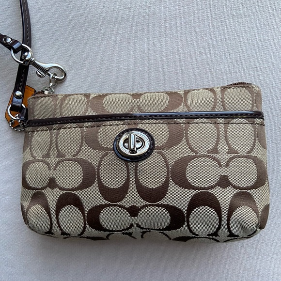 Coach wristlet. - Picture 2 of 16